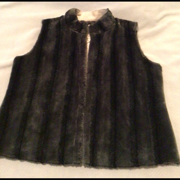Robert Kitchen Reversible suede Printed Vest - Picture 2 of 2